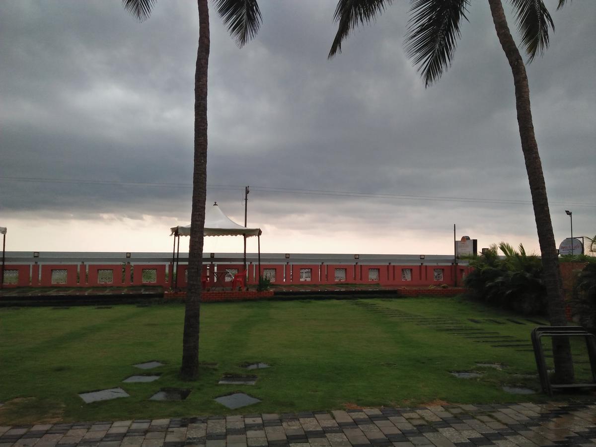 Marmara Beach House Hotel Kannur Buitenkant foto